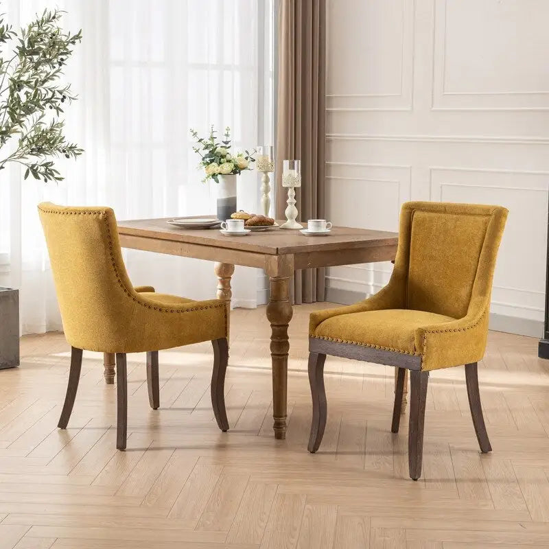 Chaises de salle à manger en tissu avec pieds en bois et garniture cloutée, lot de 2